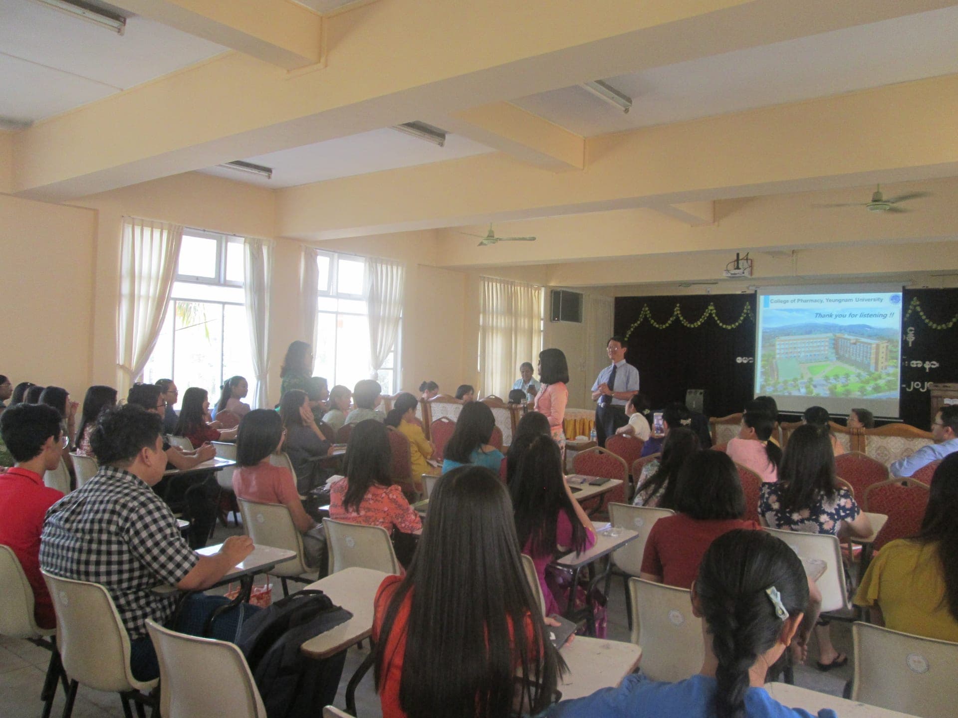 Visiting Lecture "Nanoparticle-mediated combination drug delivery  systems for synergistic cancer treatment"