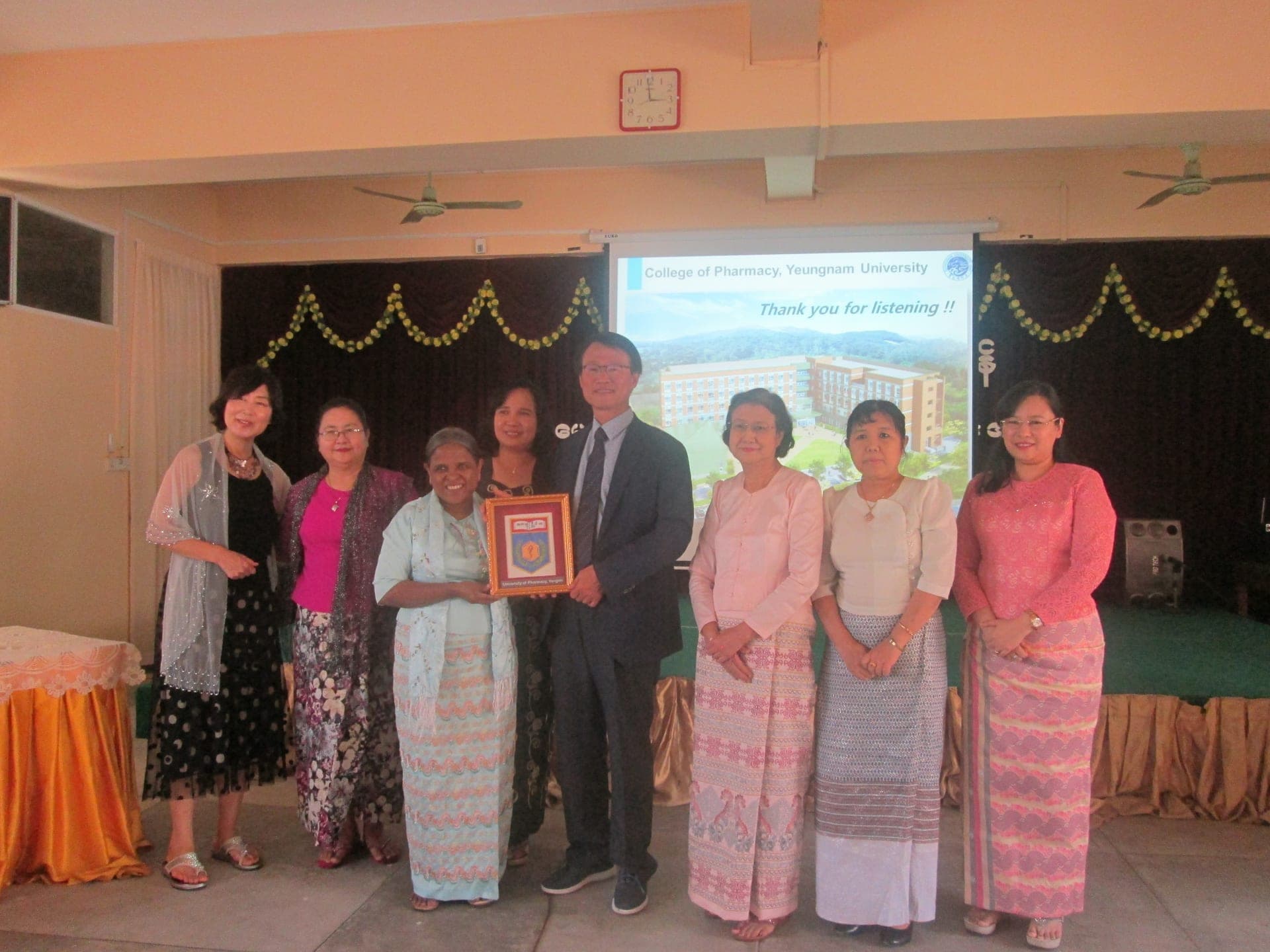 Visiting Lecture "Nanoparticle-mediated combination drug delivery  systems for synergistic cancer treatment"