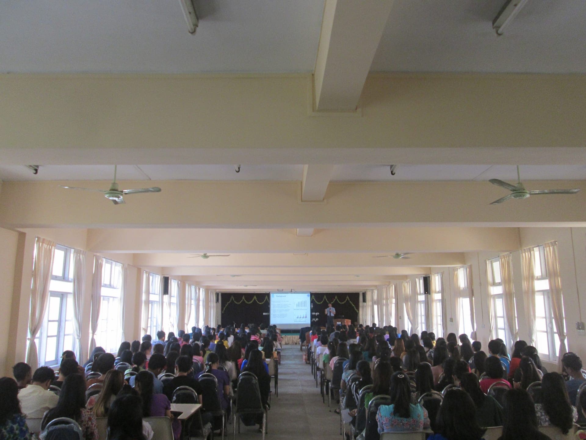 Visiting Lecture "Nanoparticle-mediated combination drug delivery  systems for synergistic cancer treatment"