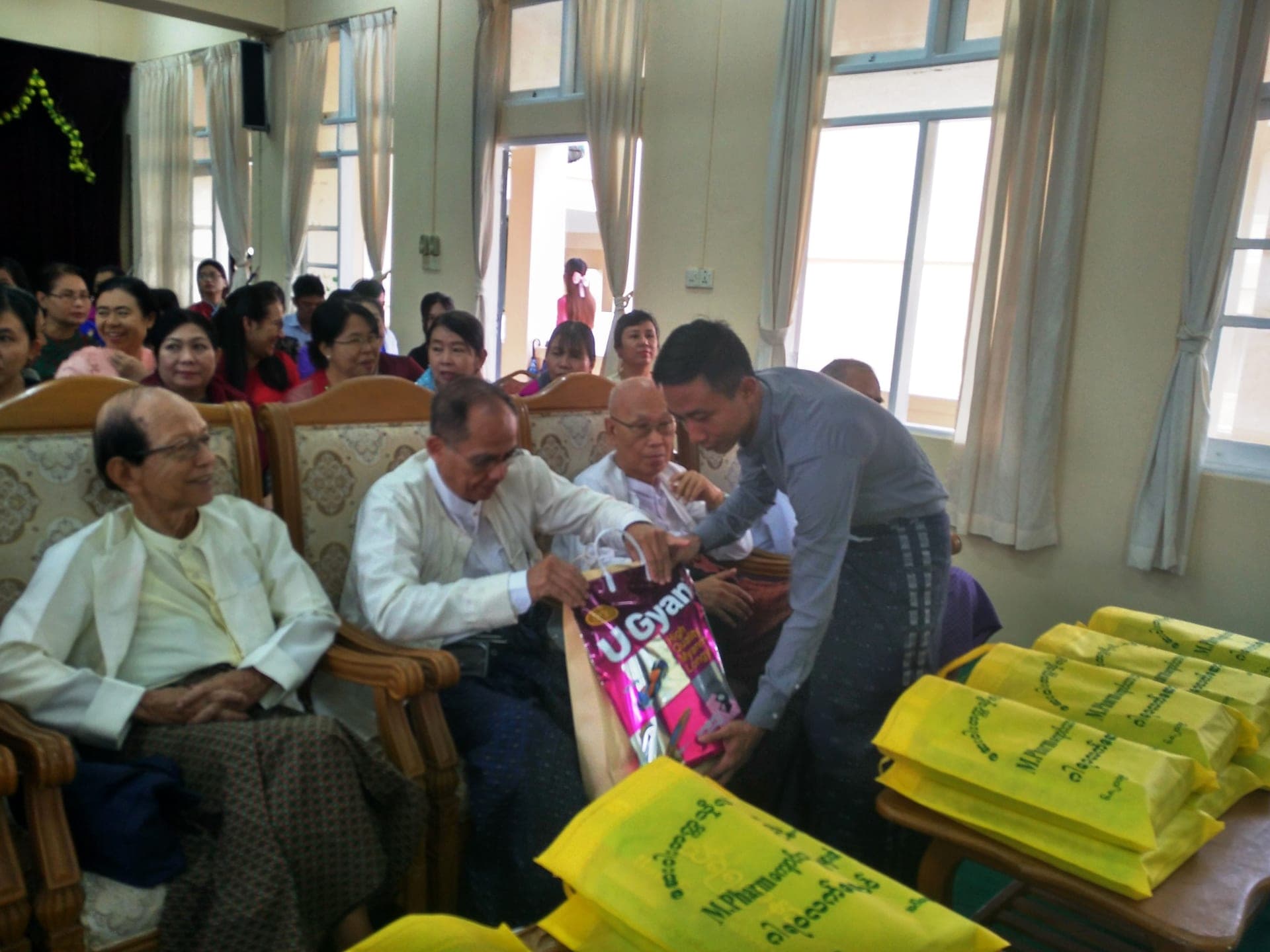 Paying homage ceremony