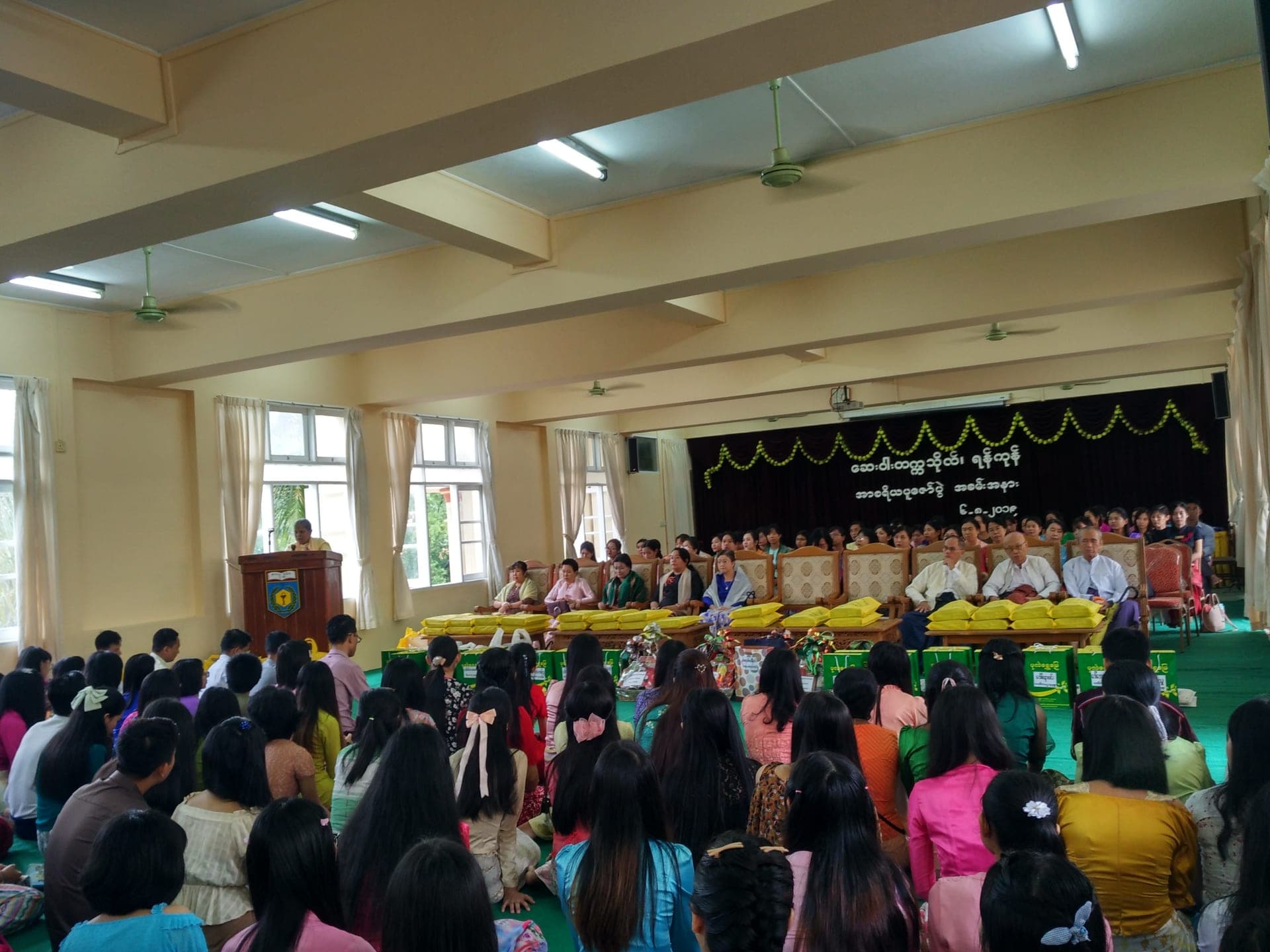 Paying homage ceremony