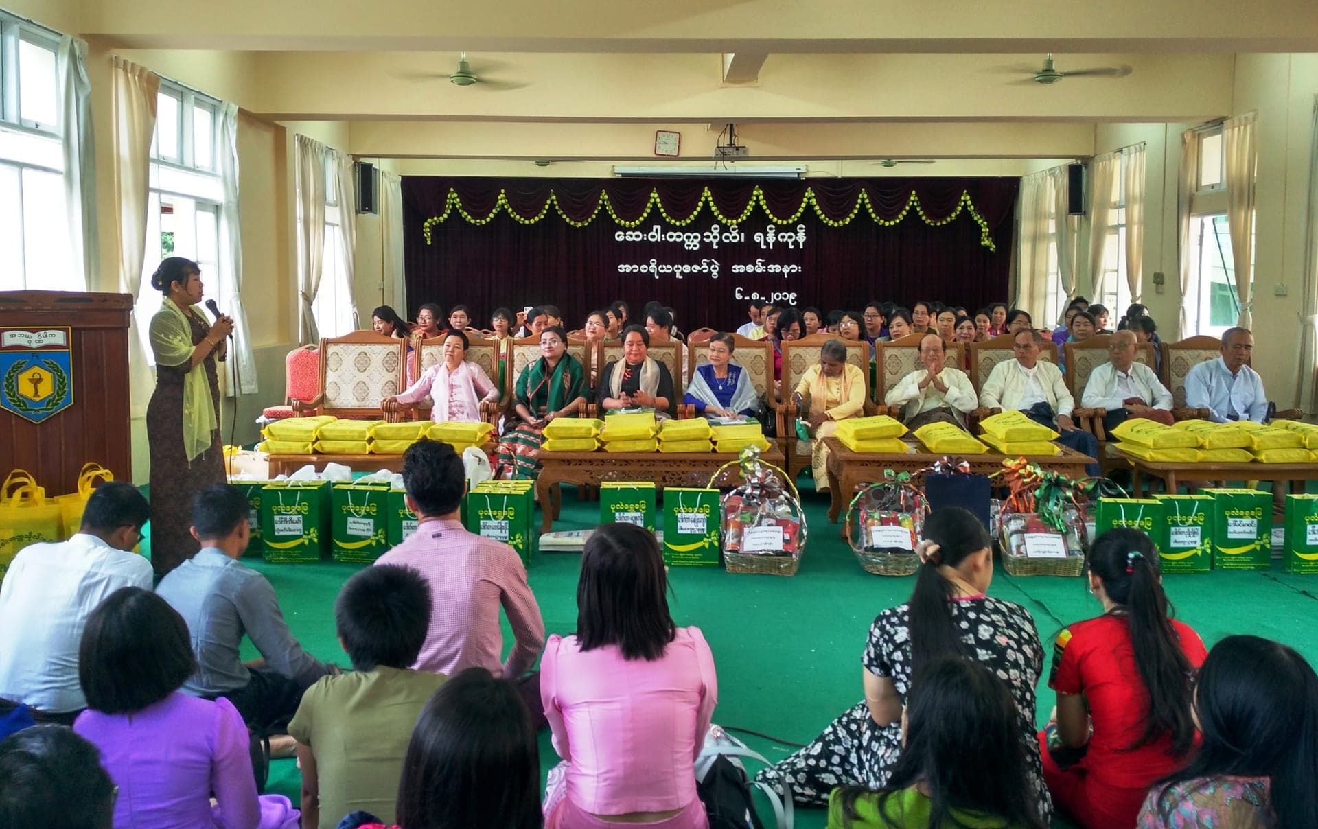 Paying homage ceremony